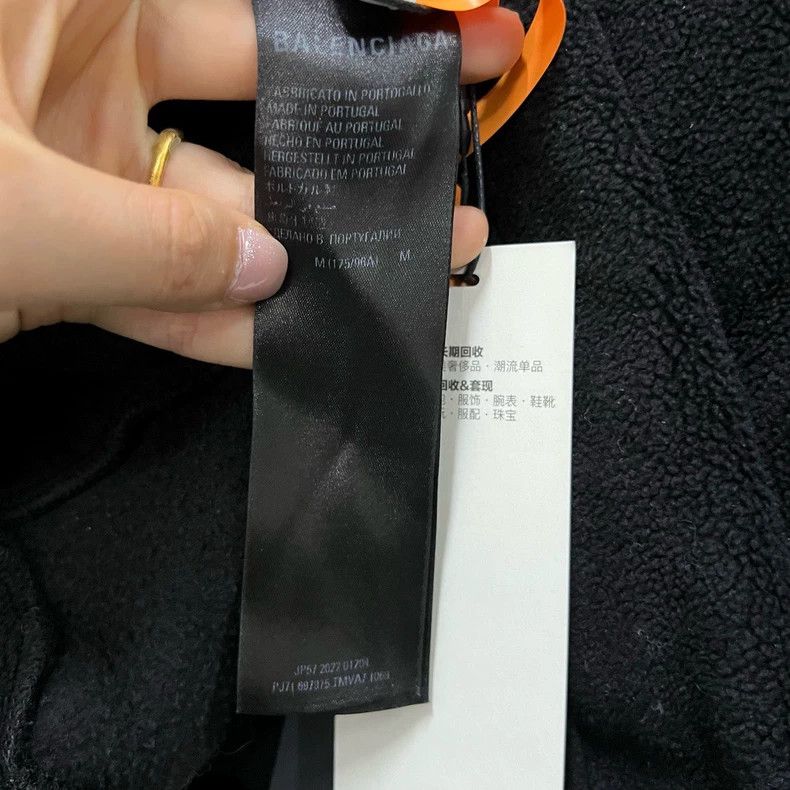 Balenciaga Balenciaga Black Embroidered Logo Sweatshirt - dmc Size US M / EU 48-50 / 2 - 5 Thumbnail