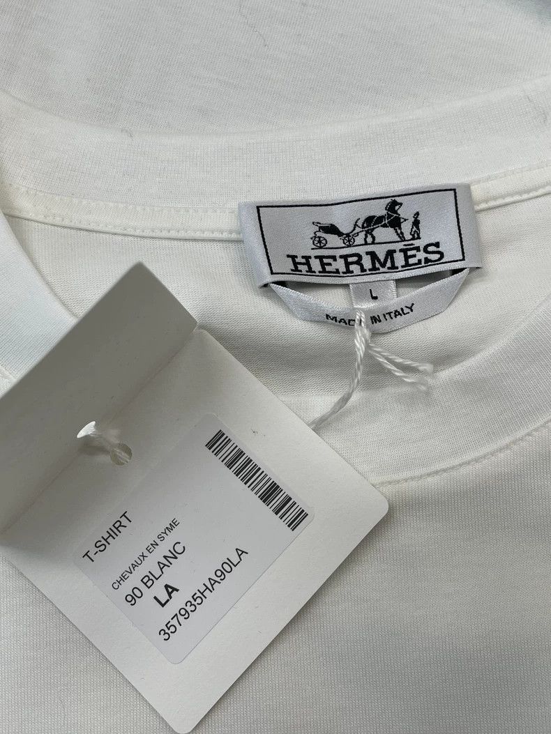 Hermes Hermes White Leather Patch Short Sleeve T-shirt - dmc Size US L / EU 52-54 / 3 - 4 Thumbnail