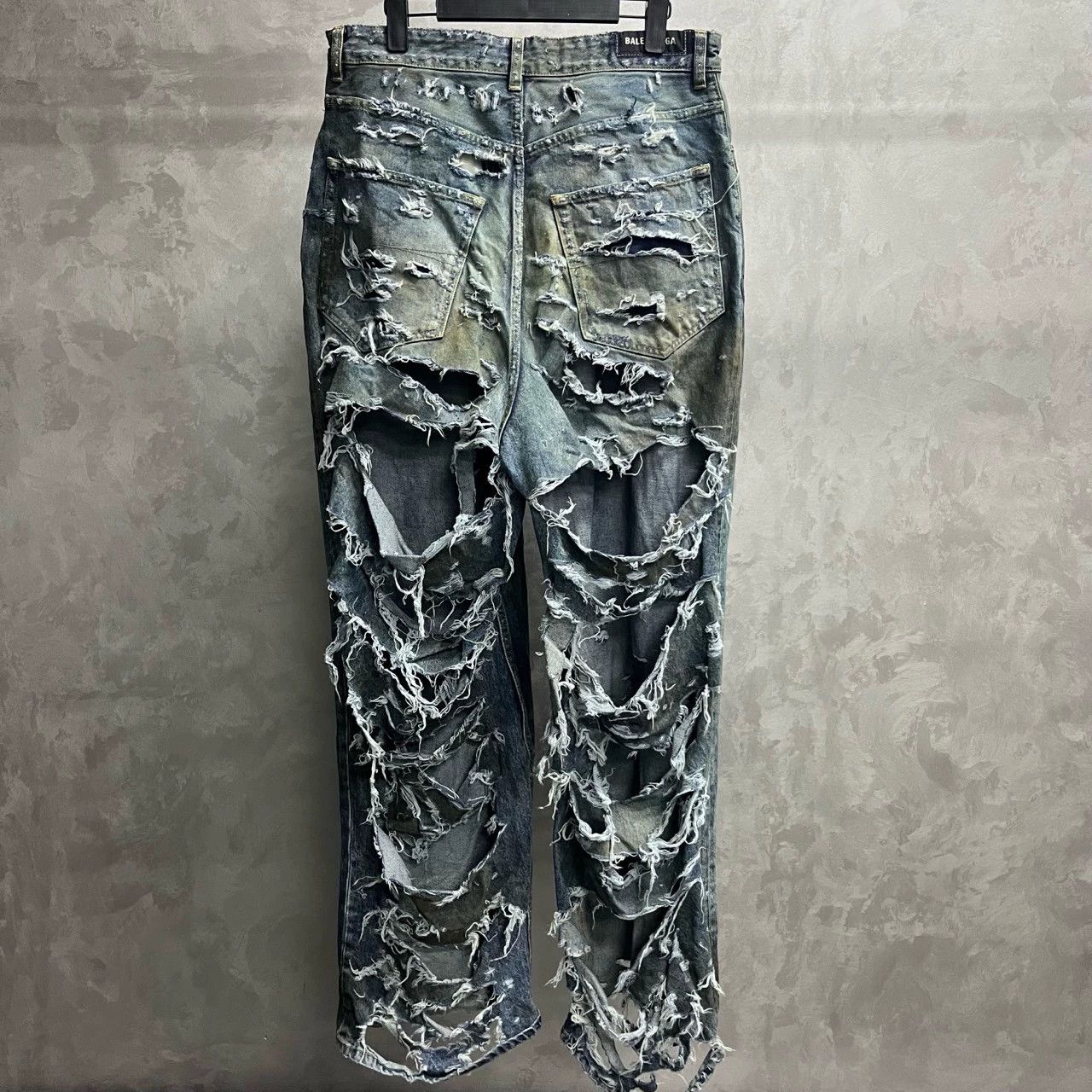 Balenciaga Balenciaga Blue Distressed Denim Jeans - dmc Size US 28 / EU 44 - 6 Thumbnail