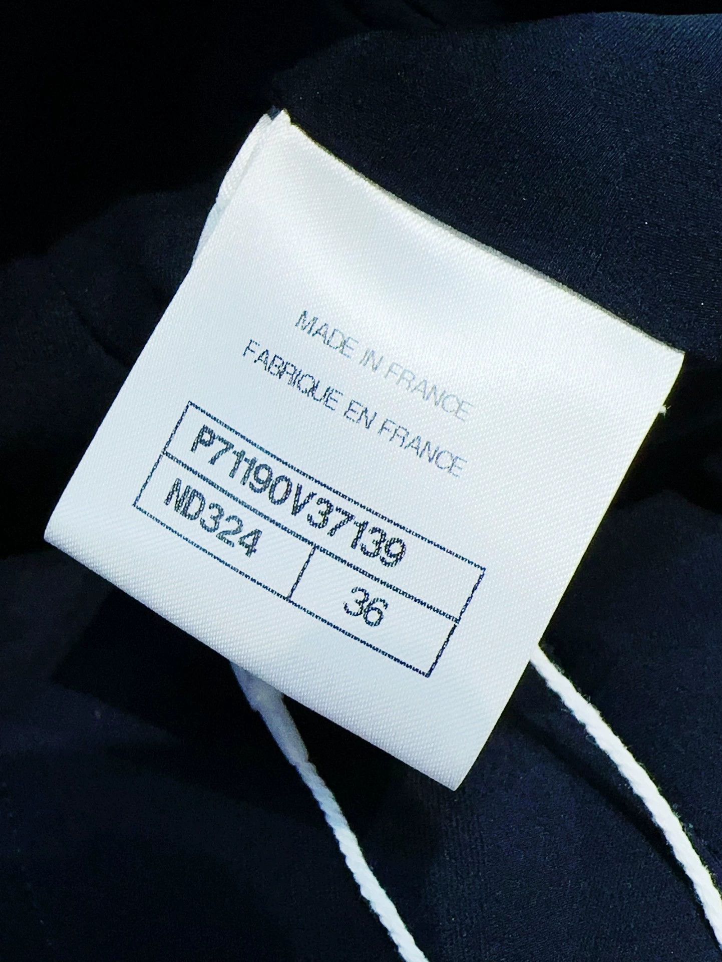 Chanel Chanel 21B Blue Knit Diamond Button Jacket - dmc Size US S / EU 44-46 / 1 - 7 Thumbnail
