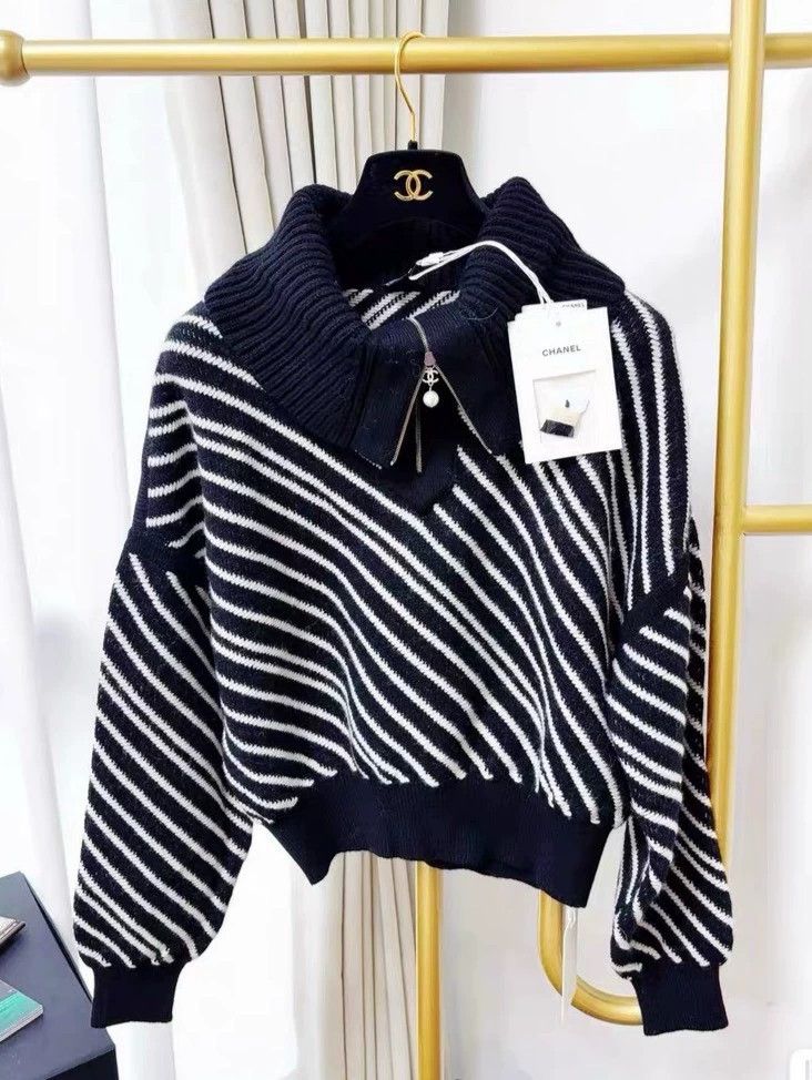 Chanel Chanel Black White Stripe Knit Top - dmc Size US M / EU 48-50 / 2 - 8 Thumbnail