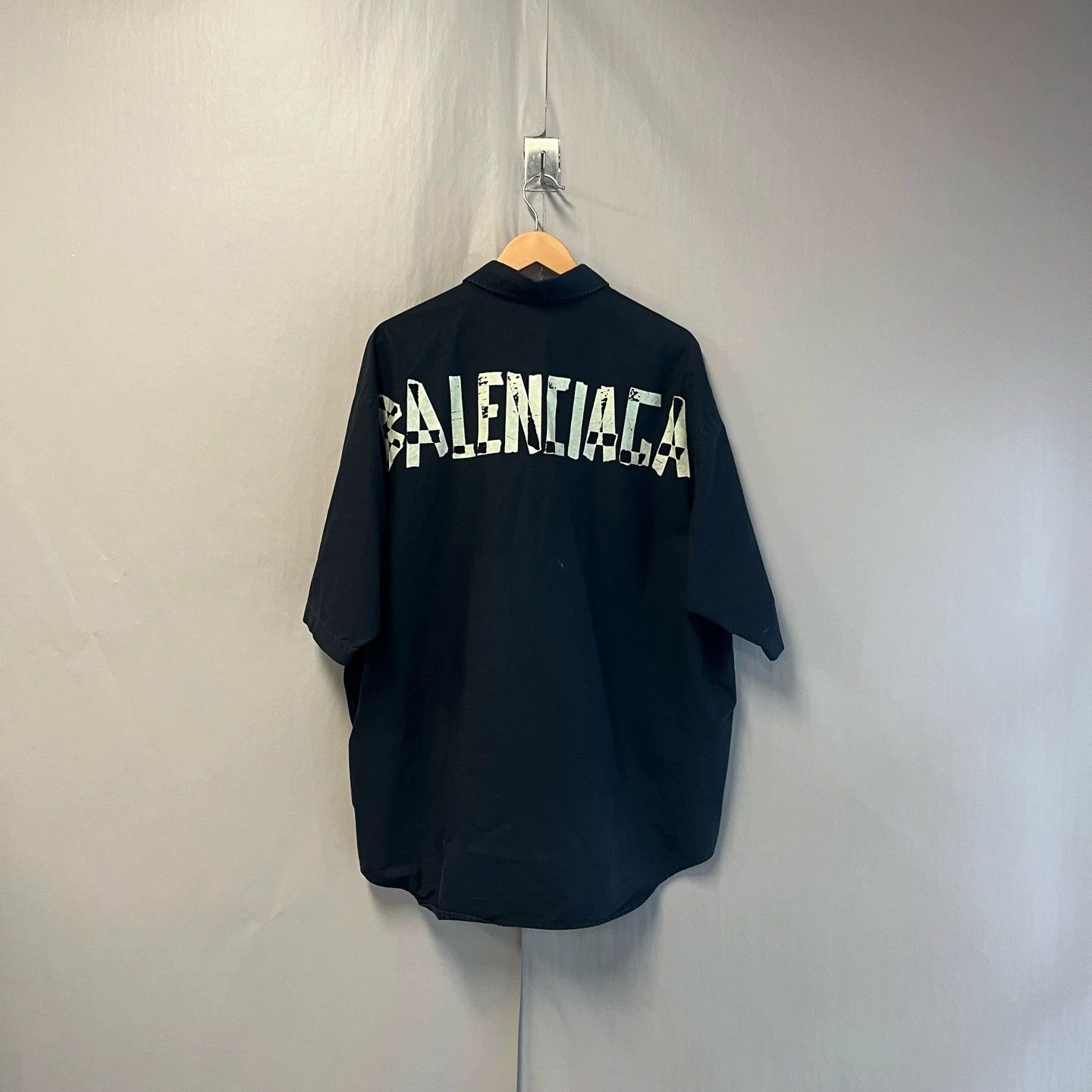 Balenciaga Balenciaga Black Tape Short Sleeve Shirt - dmc Size US M / EU 48-50 / 2 - 2 Thumbnail