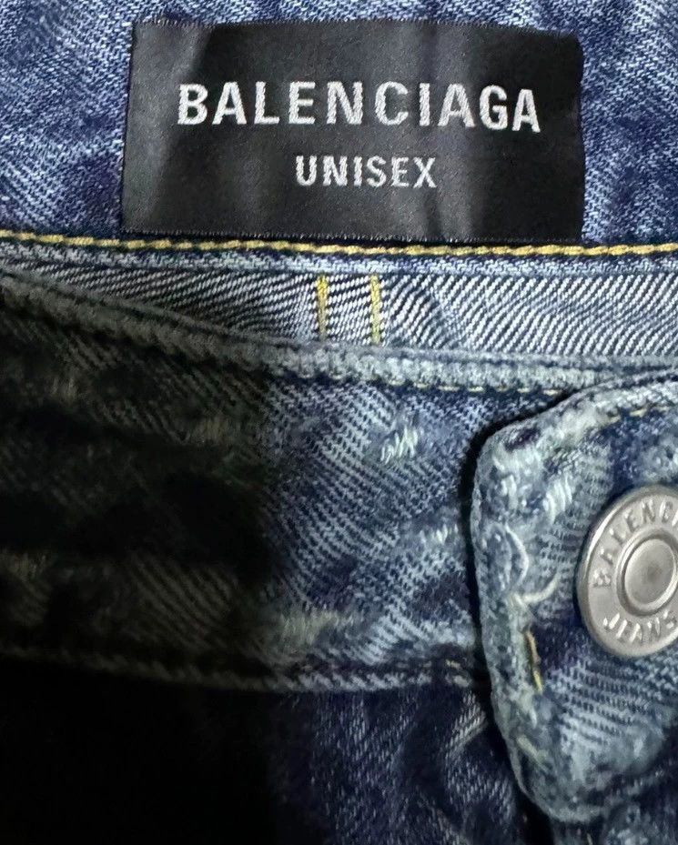 Balenciaga Balenciaga Super Destroyed Blue Jeans - dmc Size US 26 / EU 42 - 7 Thumbnail