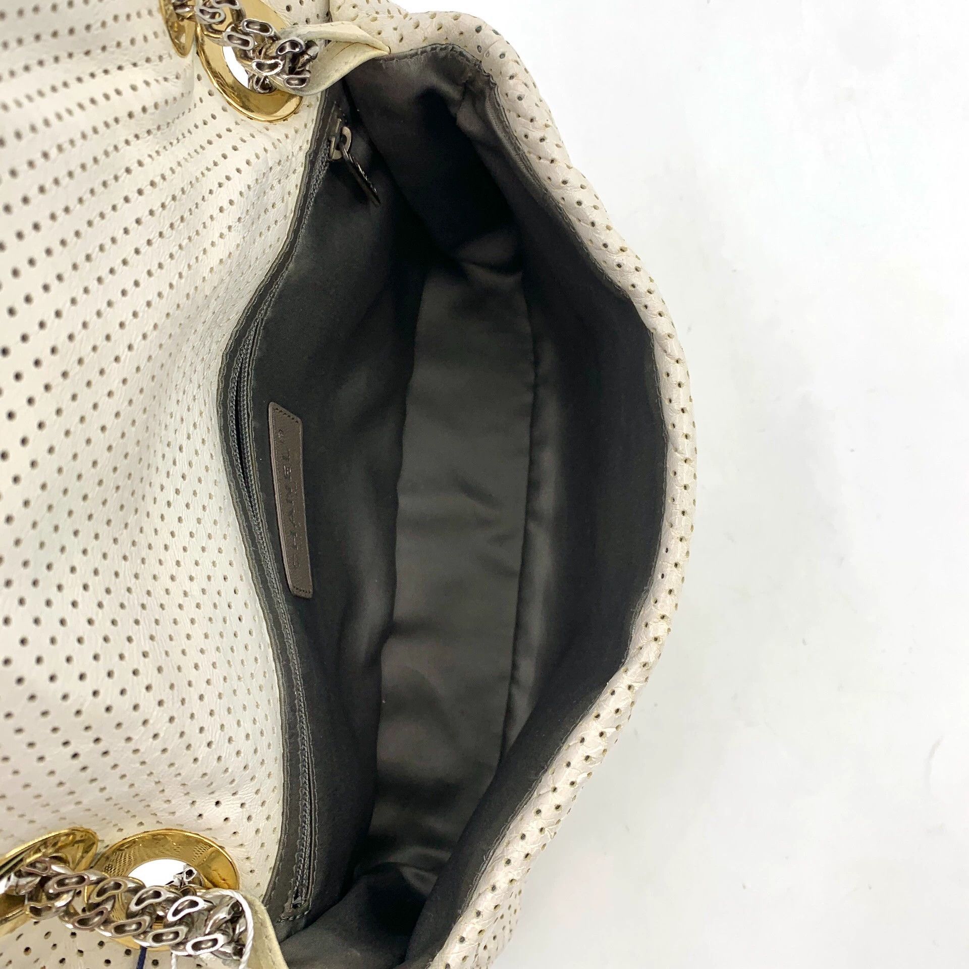 Chanel Chanel White Perforated Leather Chain Bag - dmc Size ONE SIZE - 6 Thumbnail