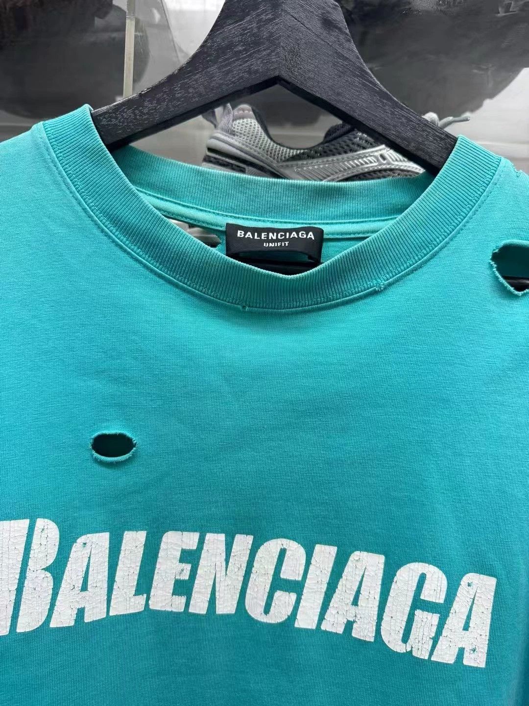 Balenciaga Balenciaga Distressed Logo Print T-Shirt - dmc Size US S / EU 44-46 / 1 - 3 Thumbnail