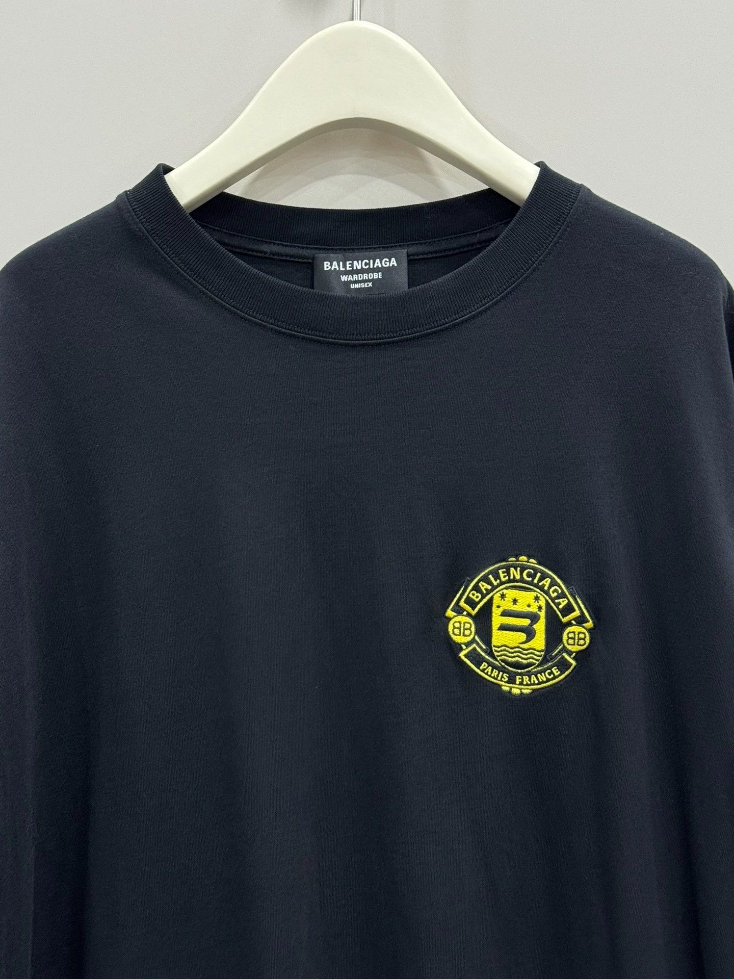 Balenciaga Balenciaga Embroidered Badge Short Sleeve - dmc Size US M / EU 48-50 / 2 - 3 Thumbnail