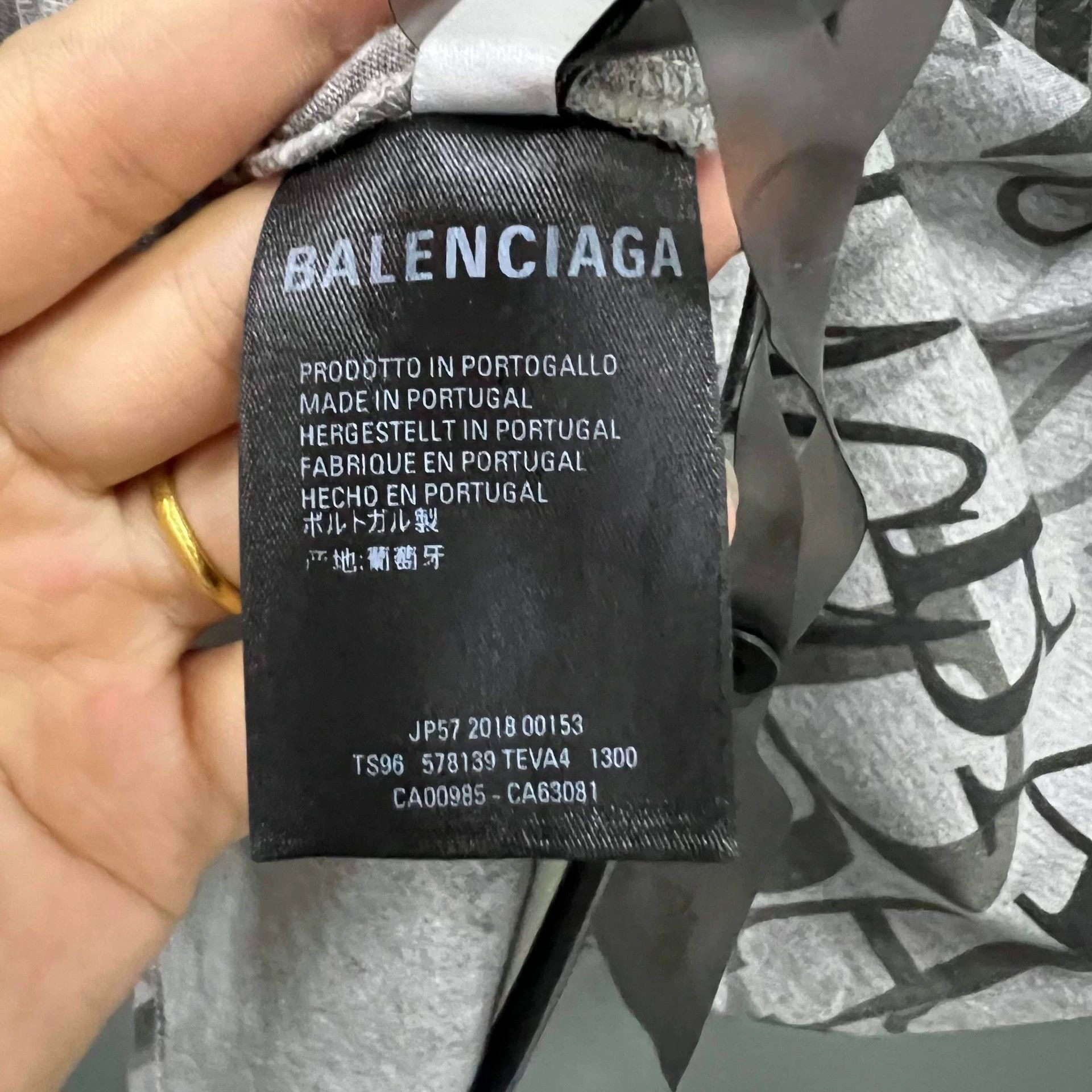 Balenciaga Balenciaga Gray Logo Print Short Sleeve - dmc Size US S / EU 44-46 / 1 - 4 Thumbnail