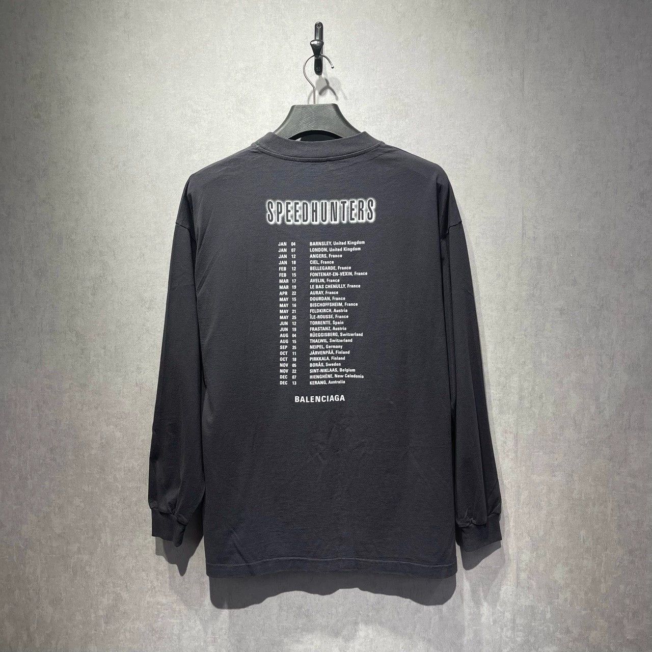 Balenciaga Balenciaga Portrait Print Long Sleeve T-Shirt - dmc Size US S / EU 44-46 / 1 - 2 Thumbnail