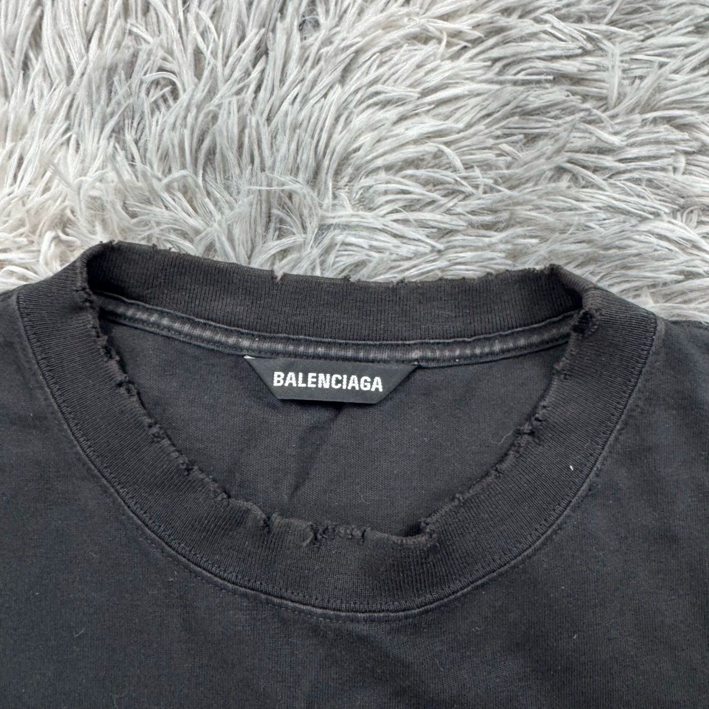 Balenciaga Balenciaga Castle Print Short Sleeve T-shirt - dmc Size US S / EU 44-46 / 1 - 5 Thumbnail