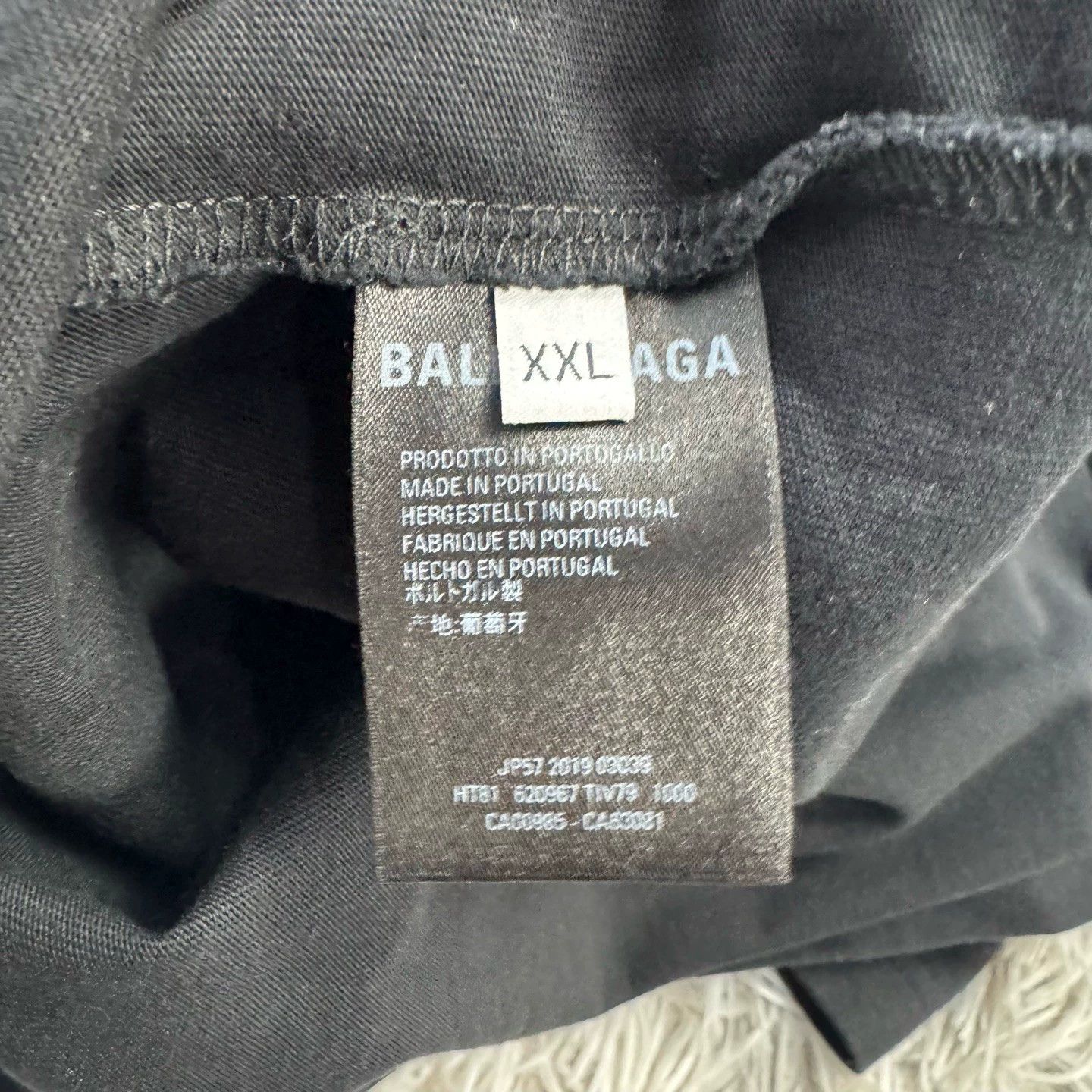 Balenciaga Balenciaga Mastercard Short Sleeve T-Shirt - dmc Size US XXL / EU 58 / 5 - 6 Thumbnail