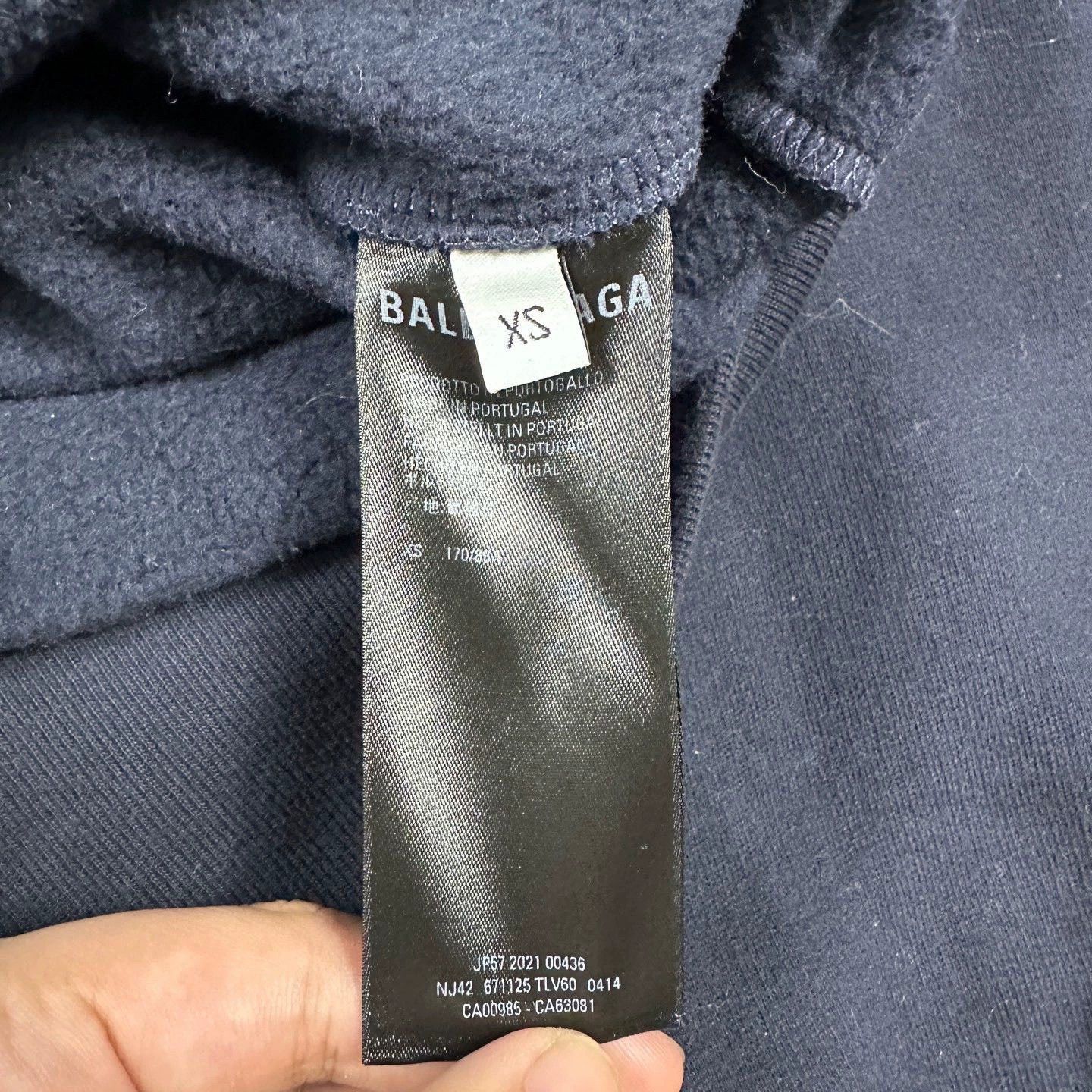 Balenciaga Balenciaga Manchester United Embroidered Sweatshirt XS - dmc Size US XS / EU 42 / 0 - 5 Thumbnail