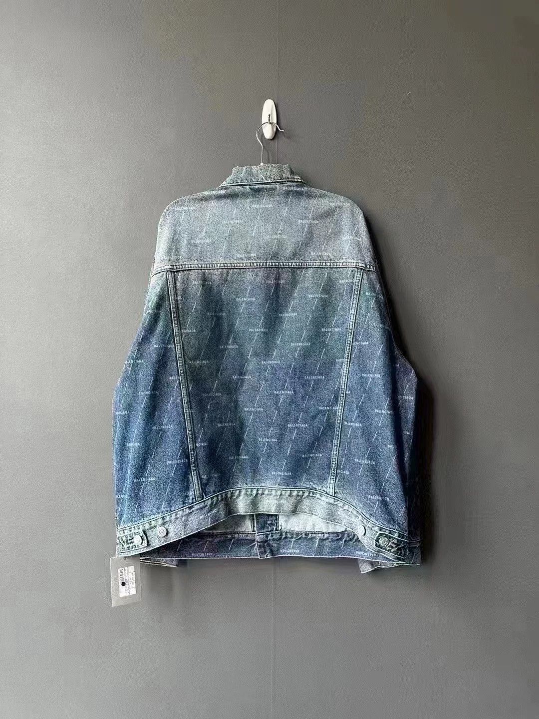 Balenciaga Balenciaga All-over Print Denim Jacket - dmc Size US S / EU 44-46 / 1 - 2 Thumbnail