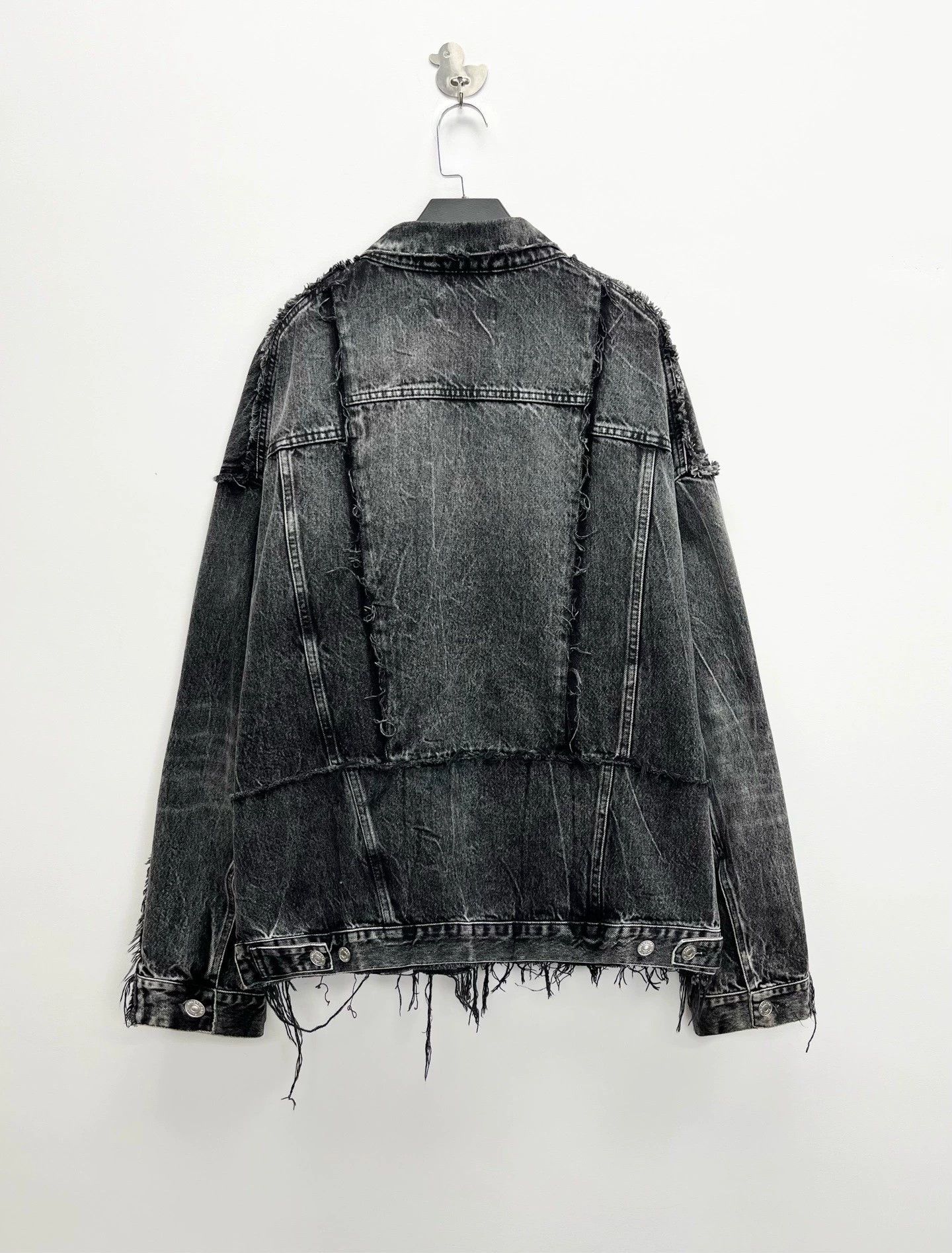Balenciaga Balenciaga Cut-Up Distressed Denim Jacket - dmc Size US M / EU 48-50 / 2 - 2 Thumbnail