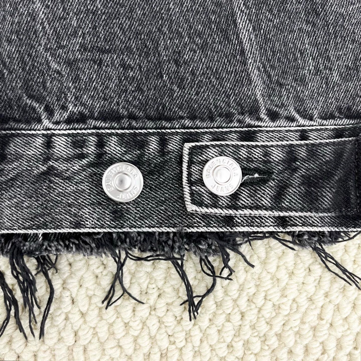 Balenciaga Balenciaga Cut-Up Distressed Denim Jacket - dmc Size US M / EU 48-50 / 2 - 5 Thumbnail
