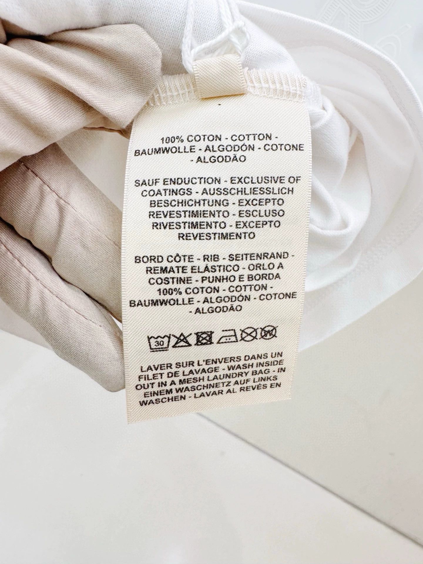 Hermes Hermes White Letter Print Short Sleeve - dmc Size US XS / EU 42 / 0 - 4 Thumbnail