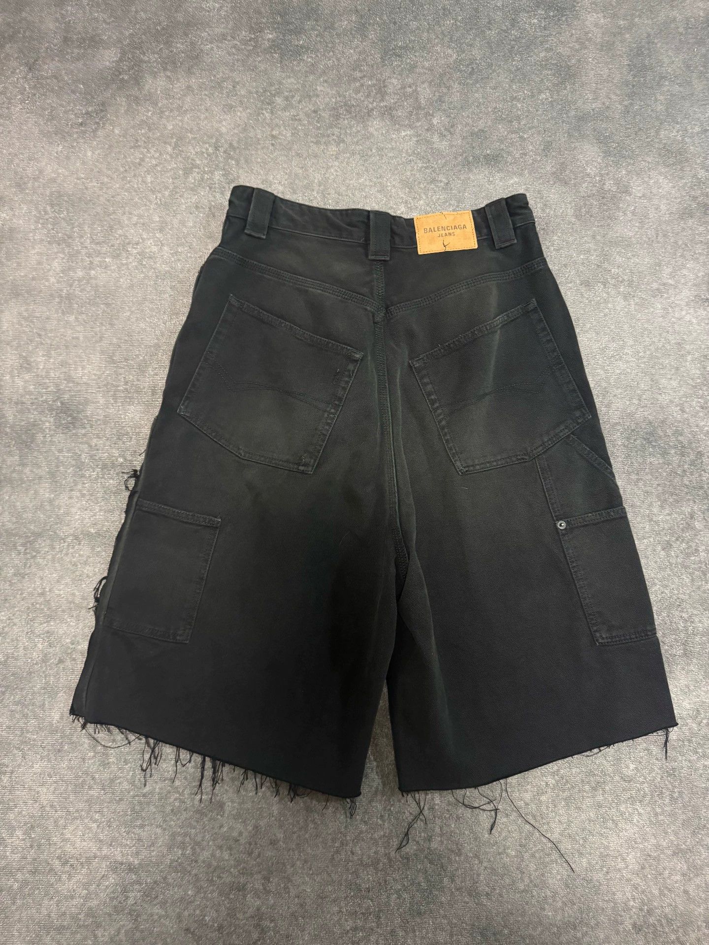 Balenciaga Balenciaga Ripped Washed Denim Shorts - dmc Size US 26 / EU 42 - 2 Thumbnail