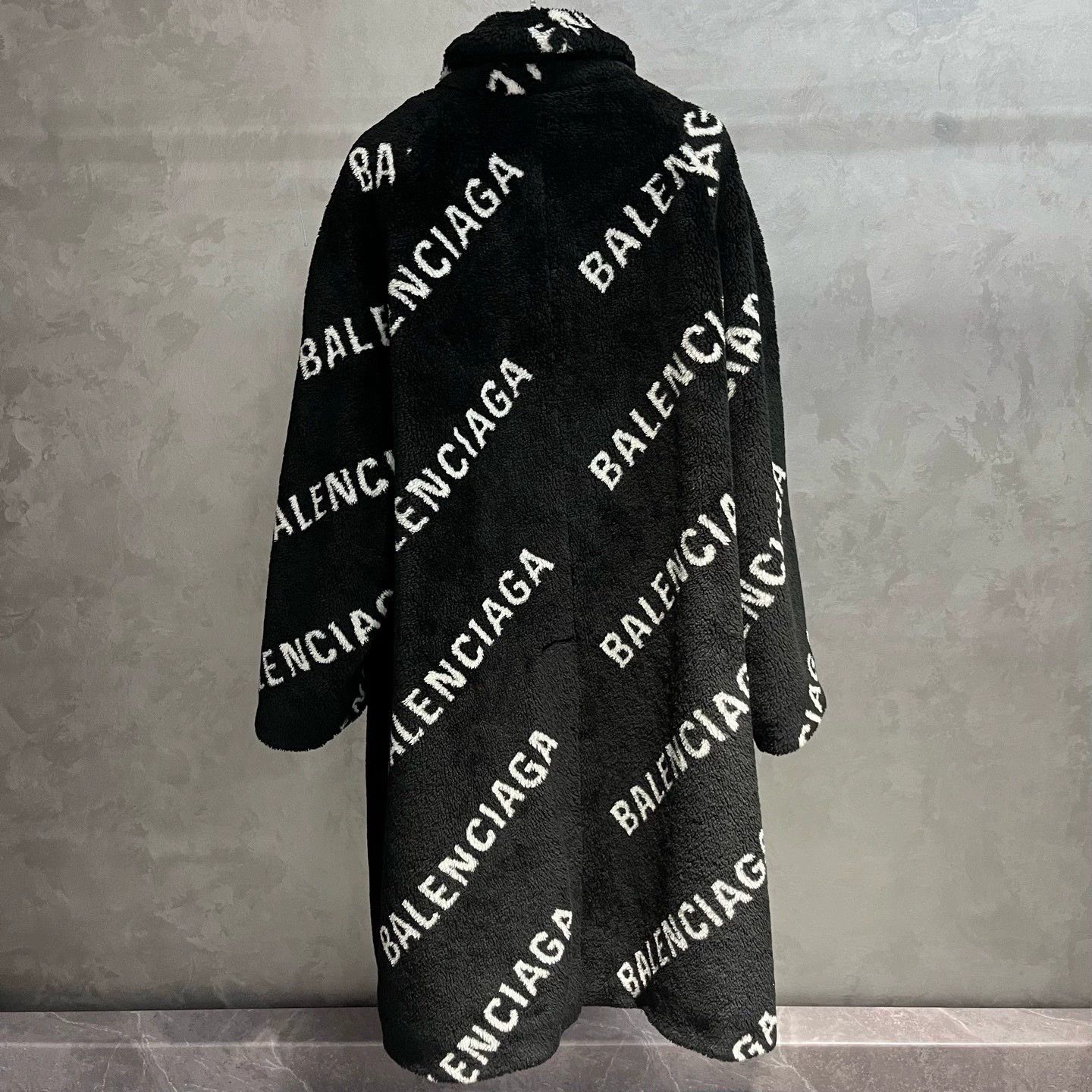 Balenciaga Balenciaga Black Faux Fur Long Coat - dmc Size US L / EU 52-54 / 3 - 5 Thumbnail