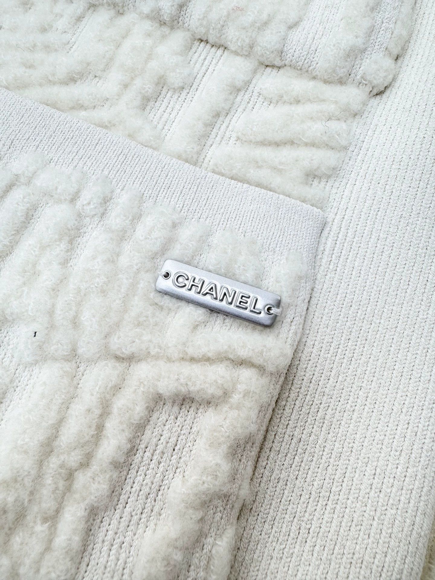 Chanel Chanel 21N Coco Neige Logo Jacket - dmc Size US S / EU 44-46 / 1 - 3 Thumbnail