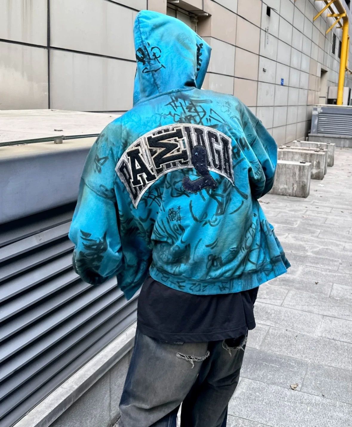 Balenciaga Balenciaga Skater Graffiti Distressed Hoodie - dmc Size US XXL / EU 58 / 5 - 9 Thumbnail