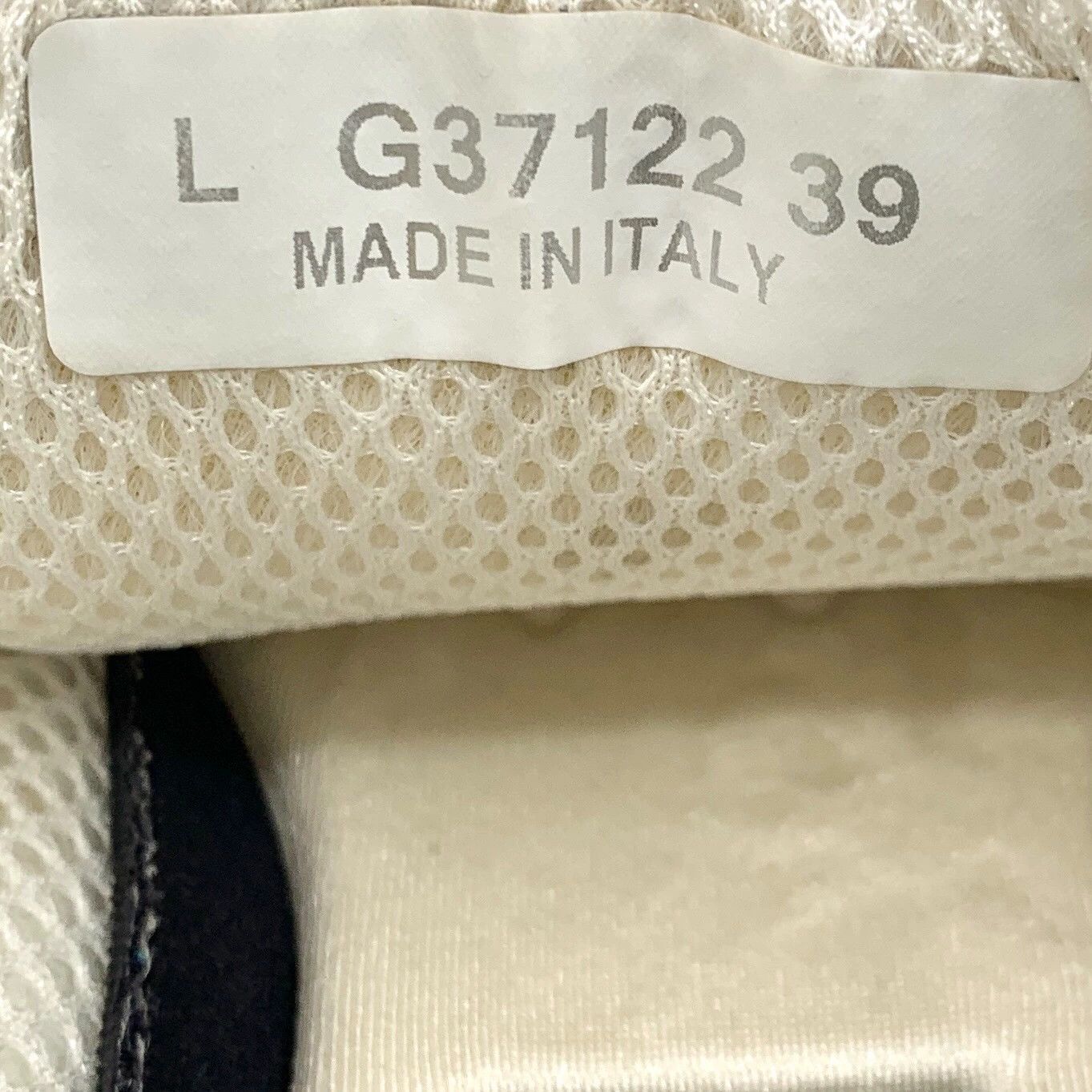 Chanel Chanel Gray White Logo Casual Sneakers - dmc Size US 7.5 / EU 40-41 - 6 Thumbnail