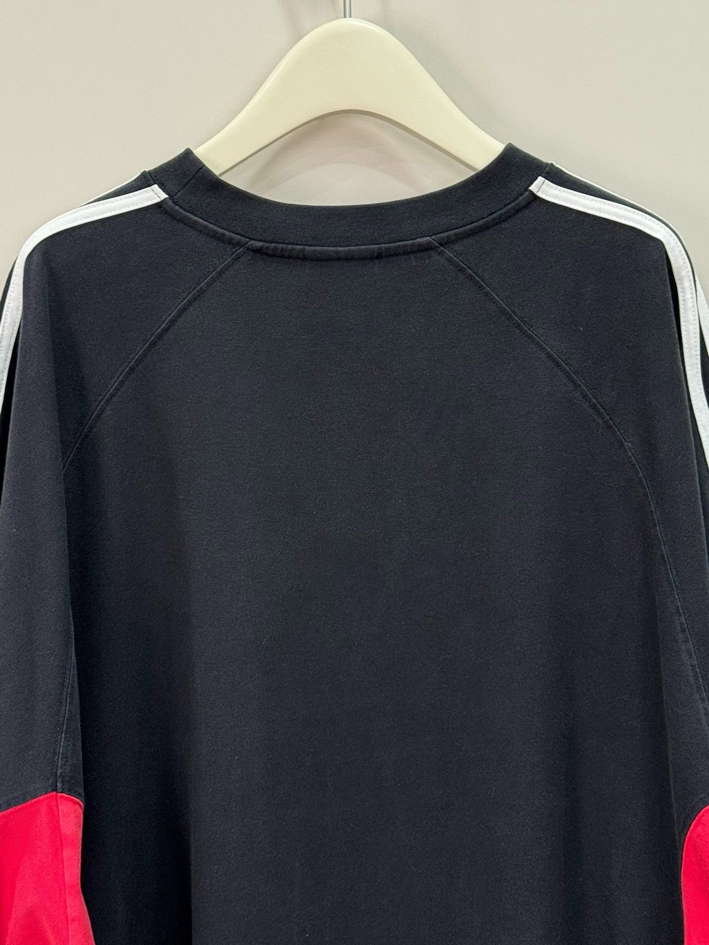 Balenciaga Balenciaga Adidas Black Red Short Sleeve - dmc Size US S / EU 44-46 / 1 - 5 Thumbnail