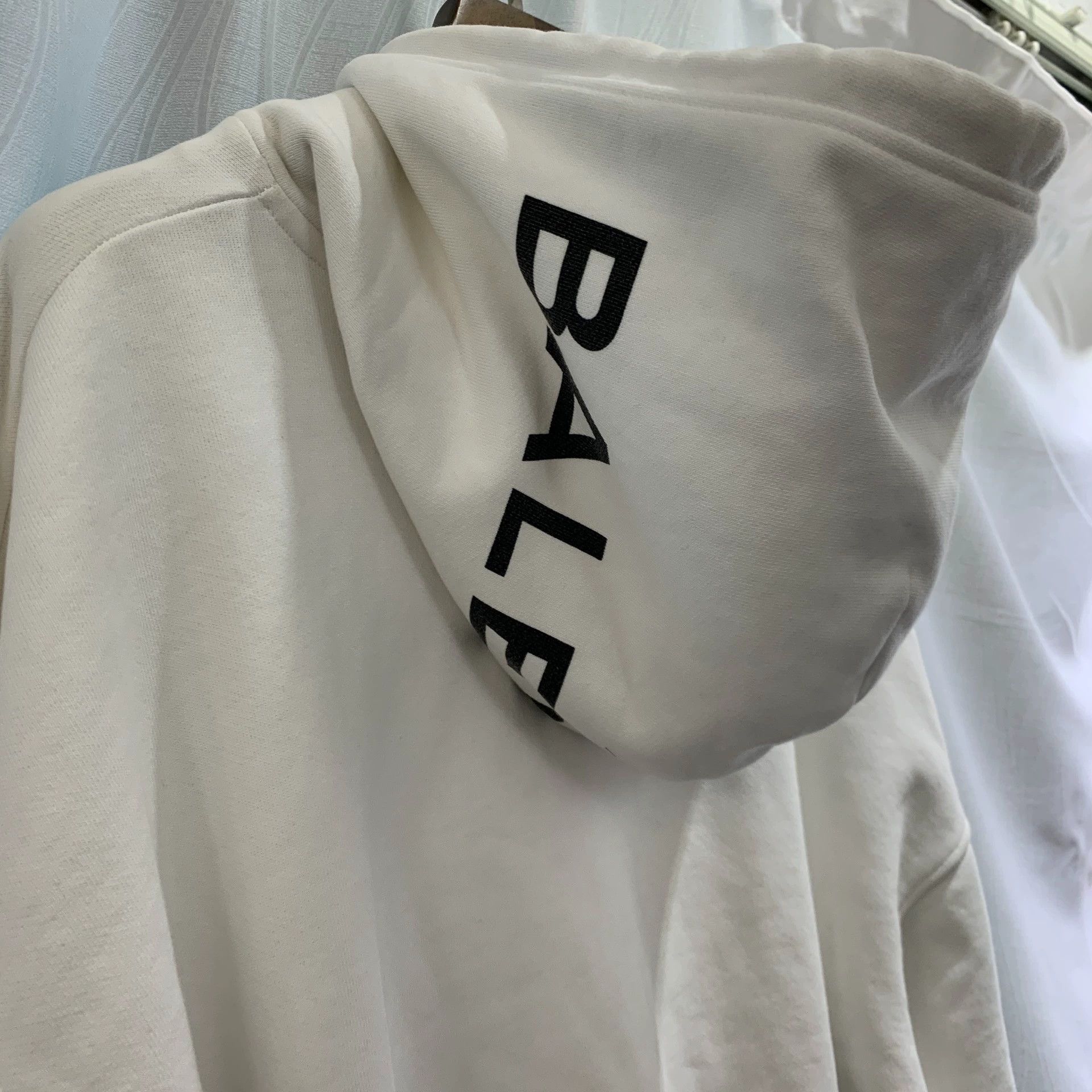 Balenciaga Balenciaga Pullover Sweatshirt L - dmc Size US L / EU 52-54 / 3 - 7 Thumbnail