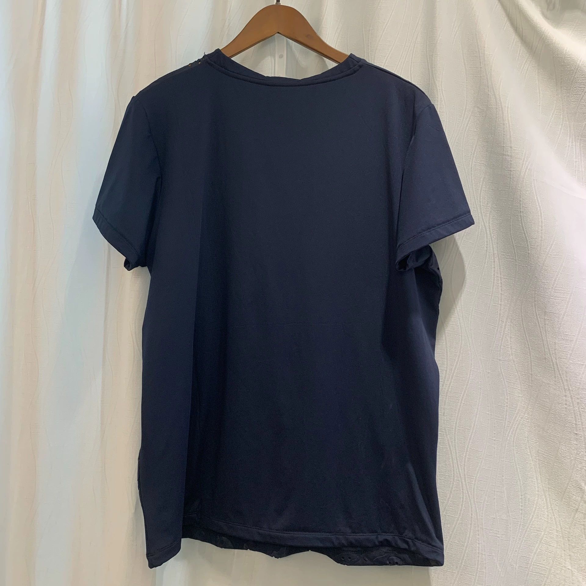 Balenciaga Balenciaga Perforated Short Sleeve T-Shirt L - dmc Size US L / EU 52-54 / 3 - 2 Thumbnail