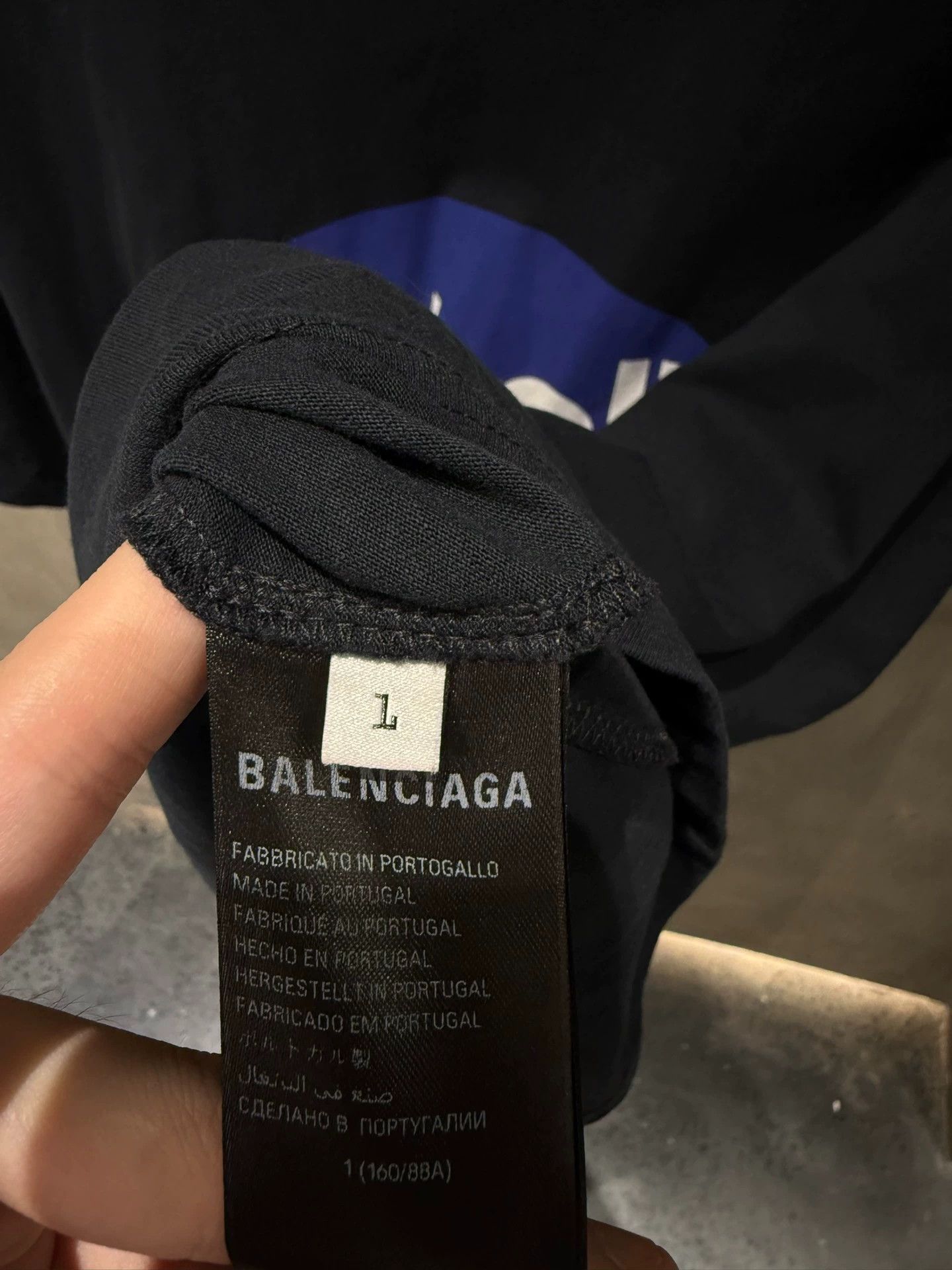 Balenciaga Balenciaga 25FW Scholl Logo Tee - dmc Size US XXL / EU 58 / 5 - 6 Thumbnail