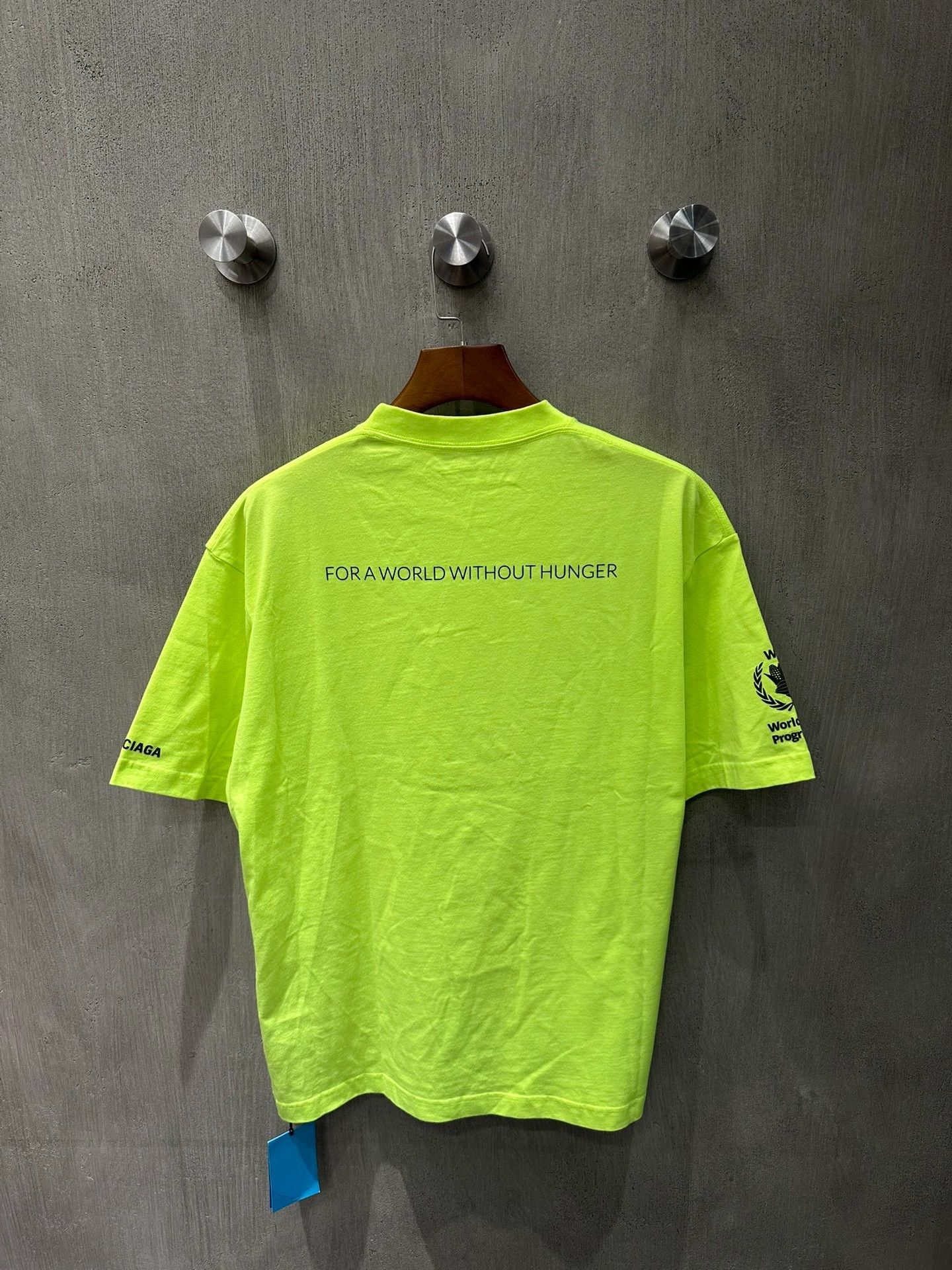 Balenciaga Balenciaga World Food Programme Neon Green Tee - dmc Size US S / EU 44-46 / 1 - 2 Thumbnail