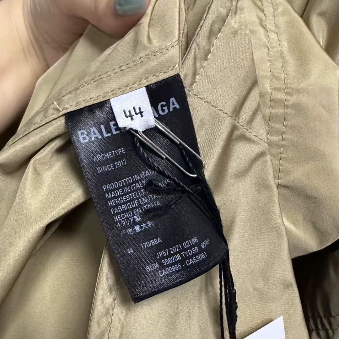 Balenciaga Balenciaga Beige Back Logo Jacket - dmc Size US L / EU 52-54 / 3 - 3 Thumbnail