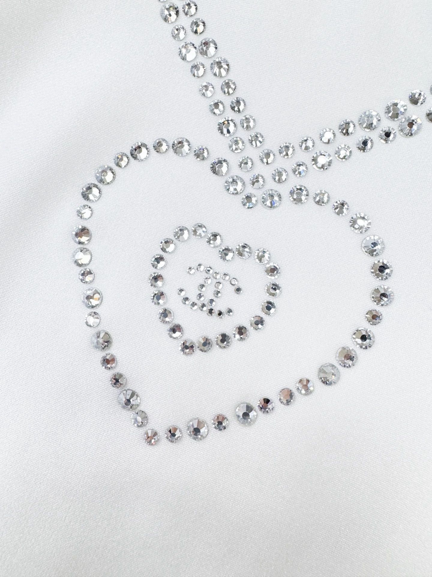 Chanel Chanel 21K White Crystal Heart Top - dmc Size US M / EU 48-50 / 2 - 3 Thumbnail