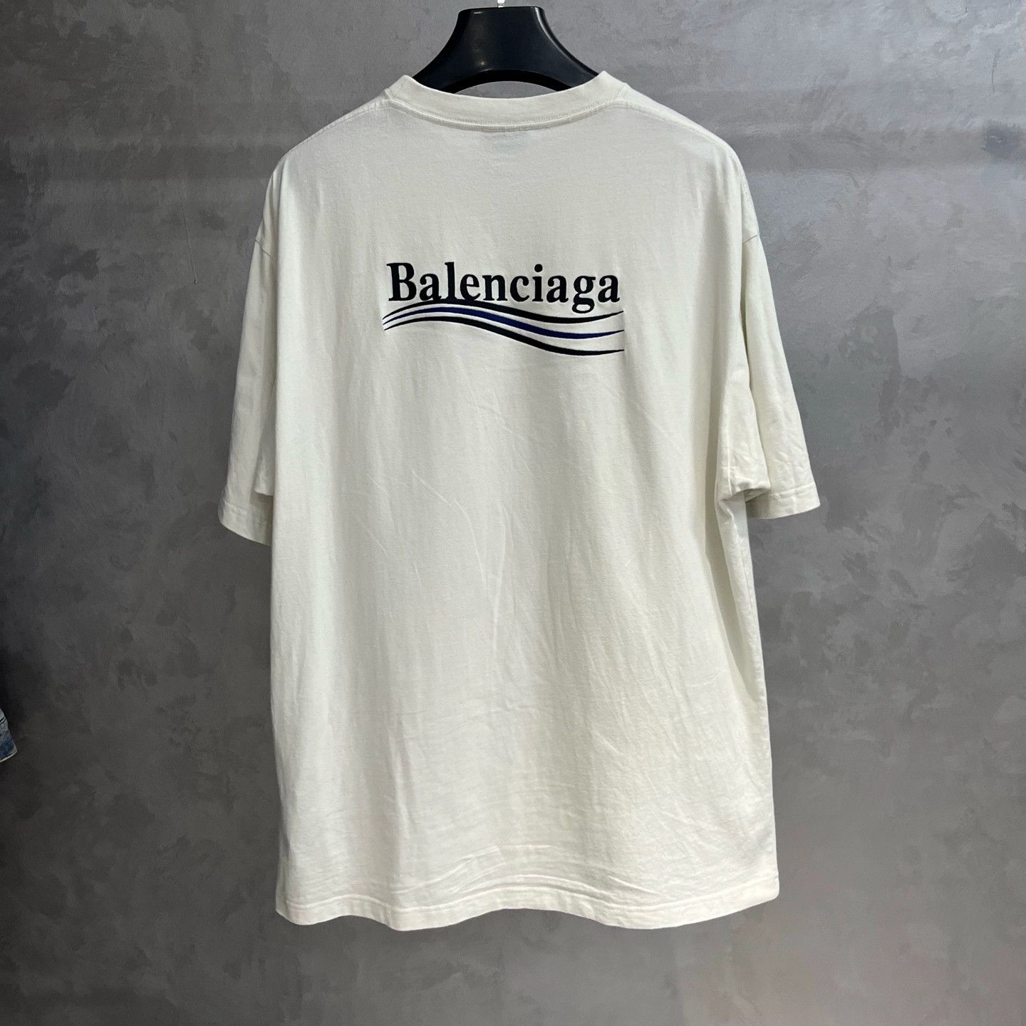Balenciaga Balenciaga Beige Logo Print Short Sleeve T-Shirt - dmc Size US L / EU 52-54 / 3 - 5 Thumbnail