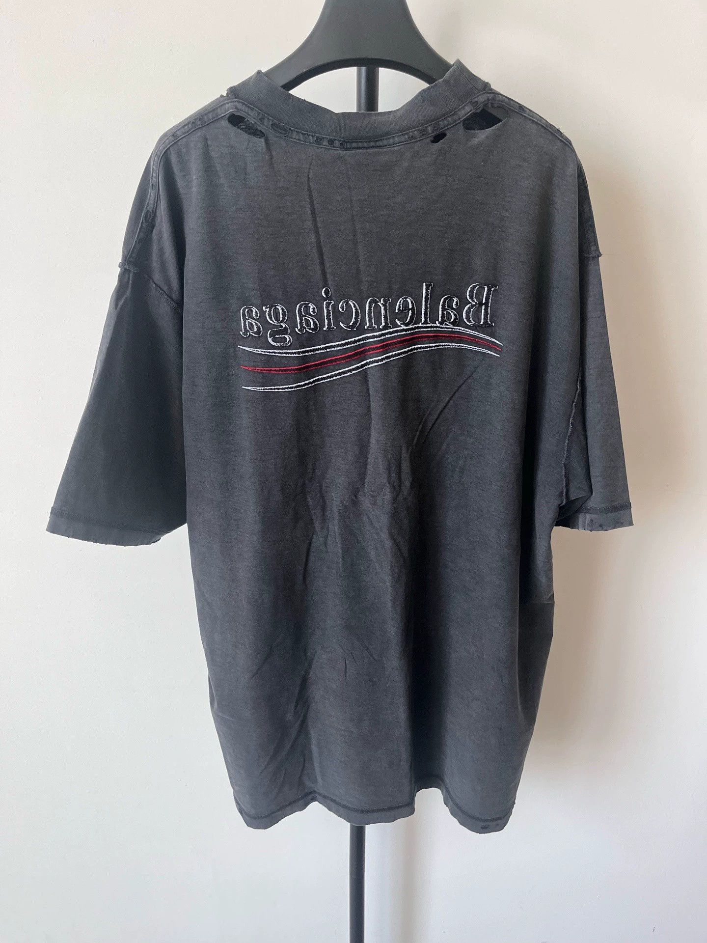 Balenciaga Balenciaga Logo Crewneck Short Sleeve T-shirt - dmc Size US L / EU 52-54 / 3 - 2 Thumbnail