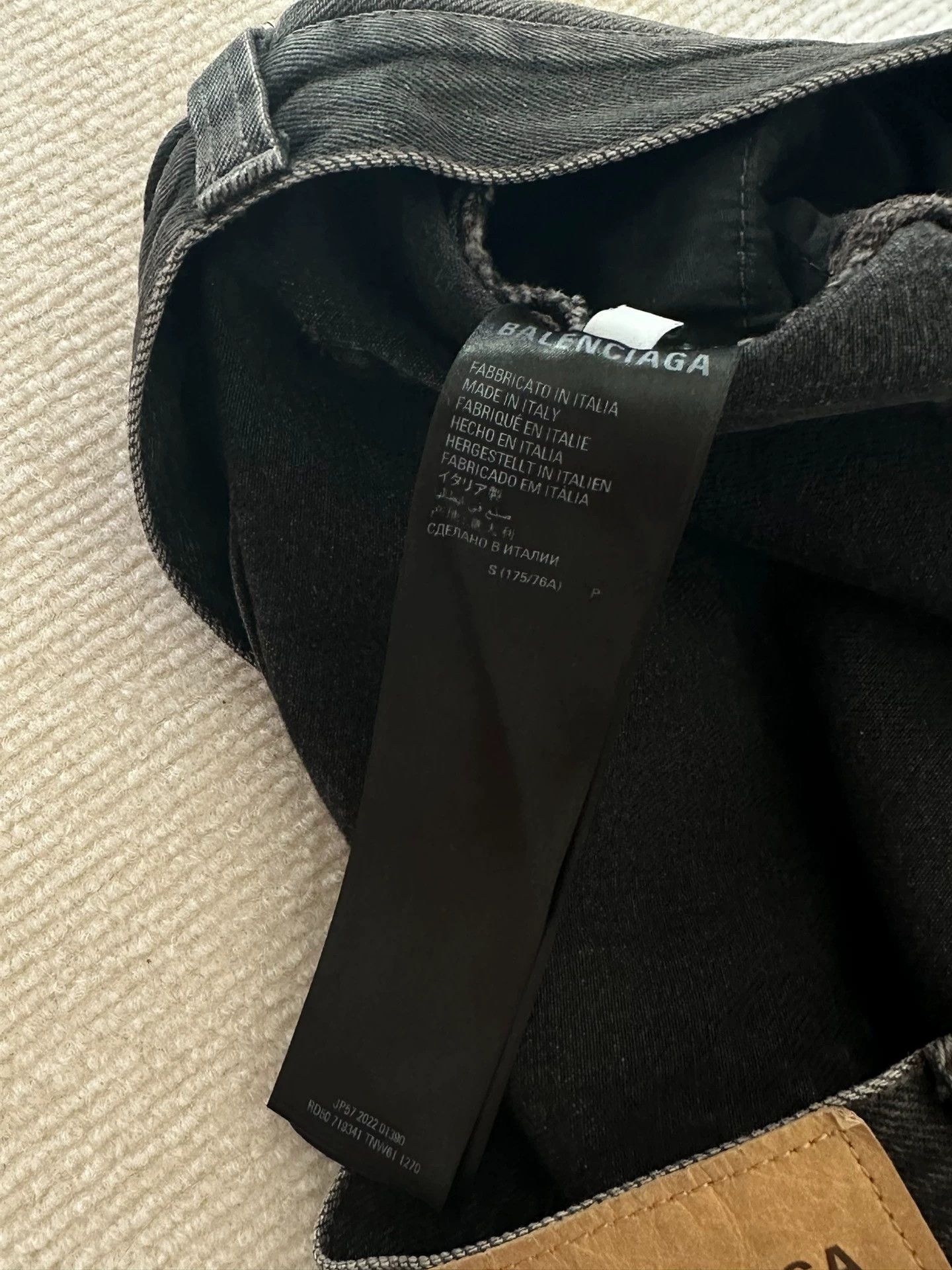 Balenciaga Balenciaga Large Baggy Coated Jeans - dmc Size US 26 / EU 42 - 3 Thumbnail