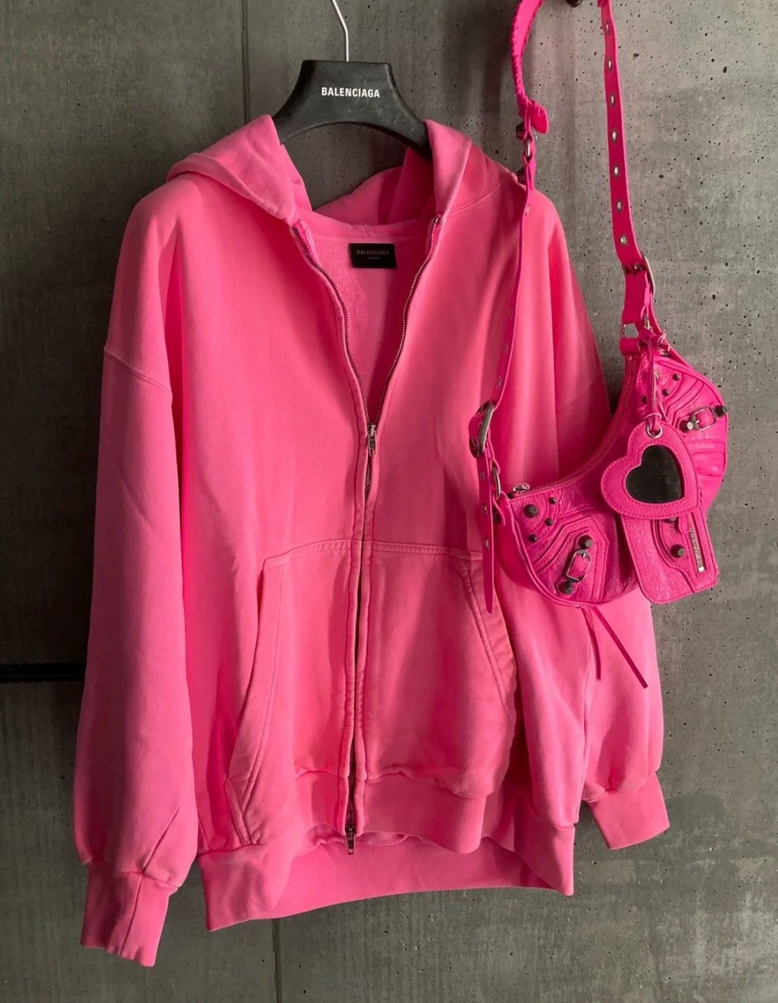 トップス Balenciaga 23ss zip-up Hoodie Pink Balenciaga Balenciaga 23SS Pink Zip-Up Sweatshirt - dmc | Grailed