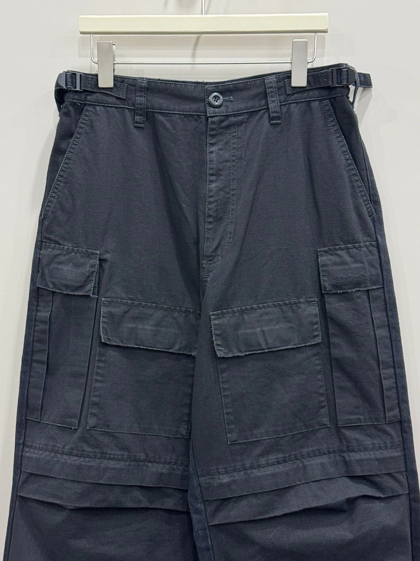 Balenciaga Balenciaga 22SS Runway Cargo Pants XS - dmc Size US 26 / EU 42 - 3 Thumbnail