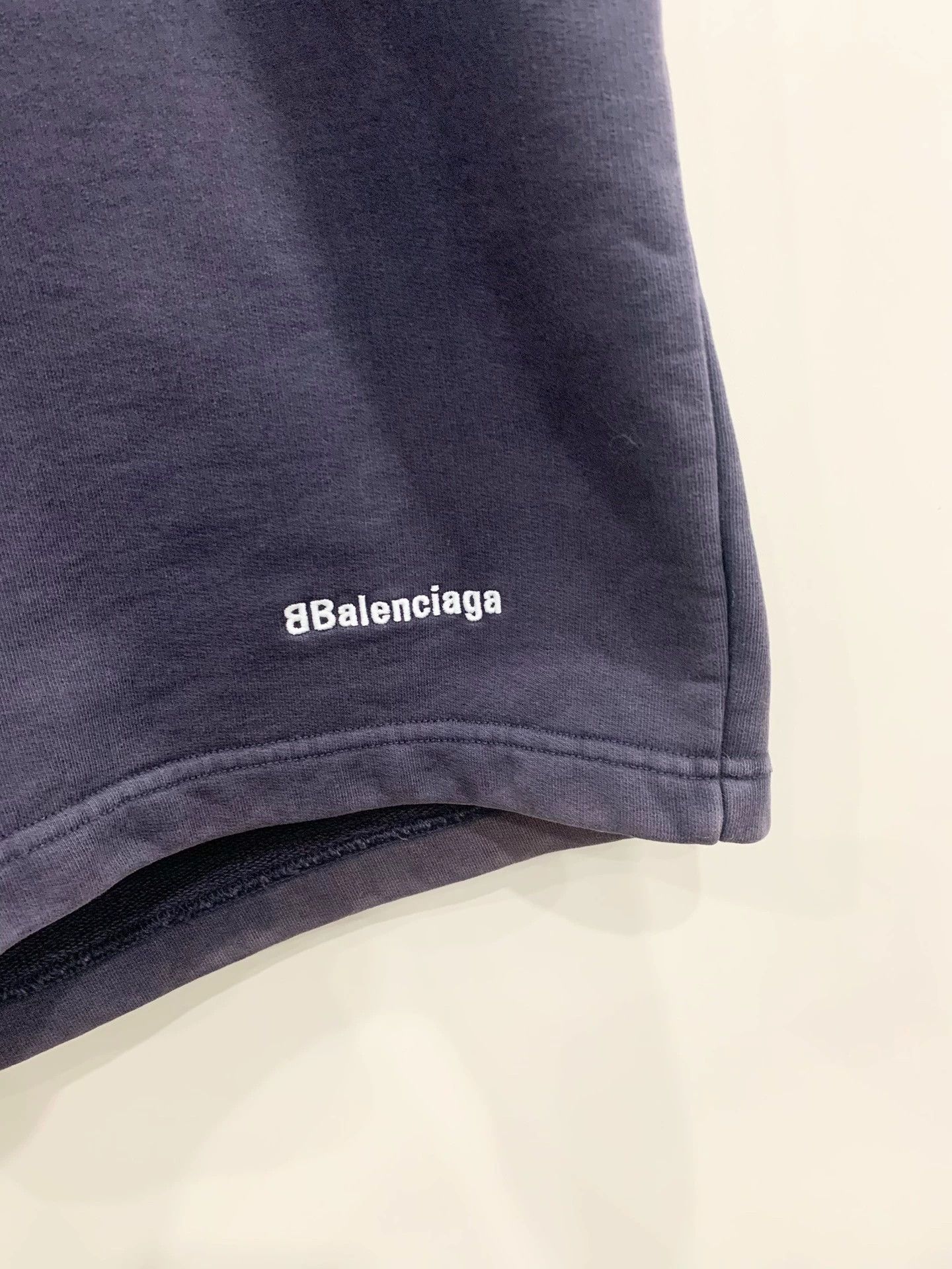 Balenciaga Balenciaga Purple Embroidered Logo Shorts S - dmc Size US 26 / EU 42 - 5 Thumbnail