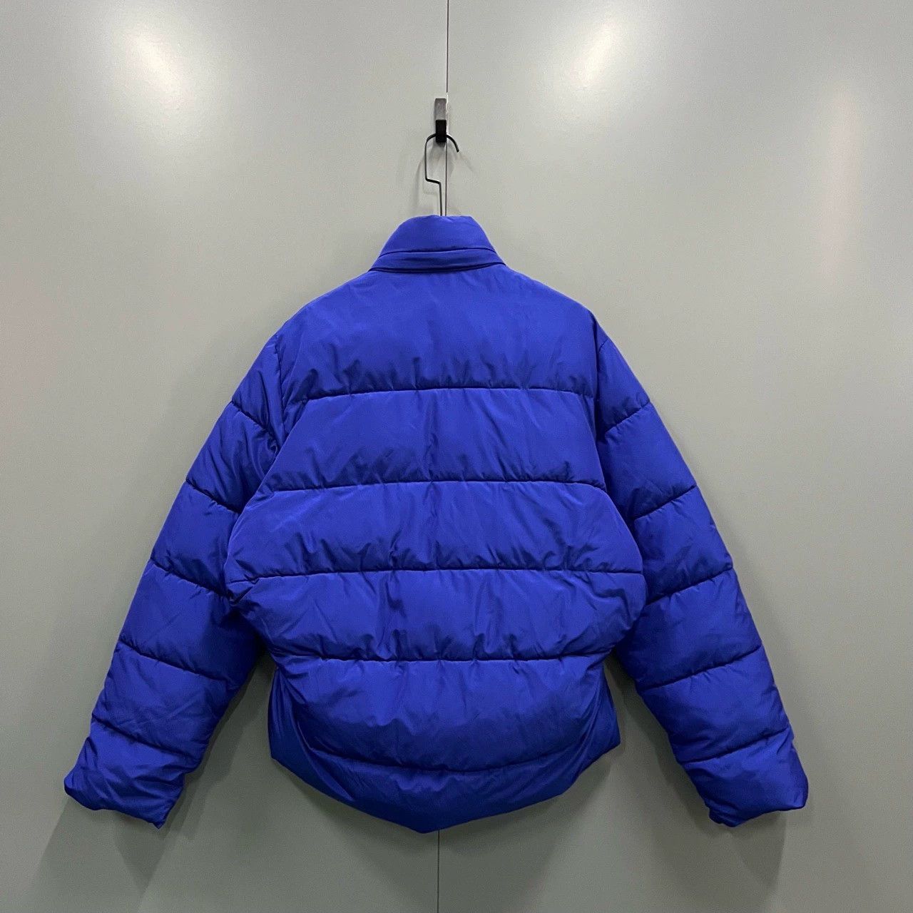 Balenciaga Balenciaga Electric Blue Small Logo Down Jacket - dmc Size US S / EU 44-46 / 1 - 2 Thumbnail