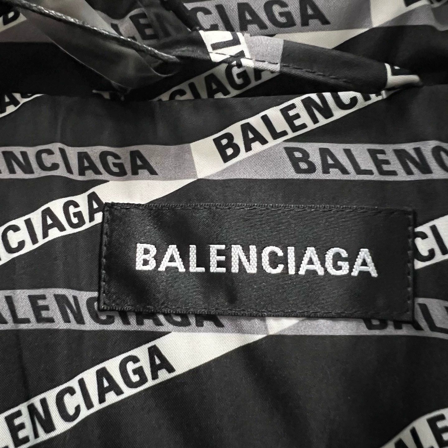 Balenciaga Balenciaga Logo Print Stand Collar Down Jacket - dmc Size US XL / EU 56 / 4 - 4 Thumbnail