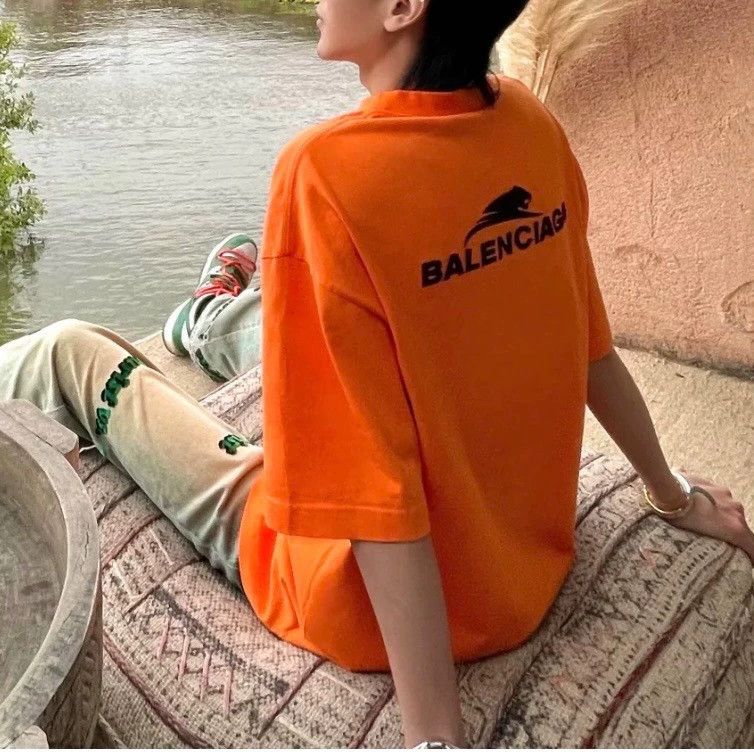 Balenciaga Balenciaga Orange Logo Embroidered T-shirt - dmc Size US M / EU 48-50 / 2 - 5 Thumbnail