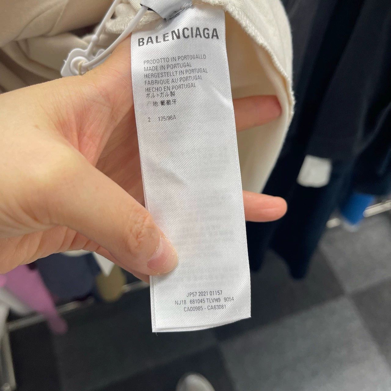 Balenciaga Balenciaga Embroidered Logo Short Sleeve Tee - dmc Size US M / EU 48-50 / 2 - 5 Thumbnail