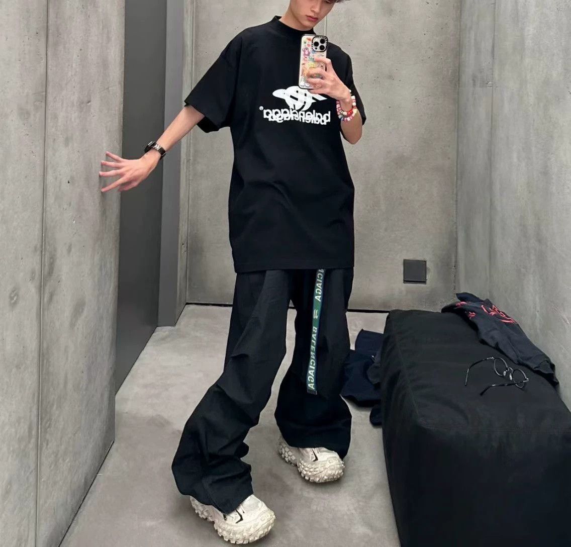 Balenciaga Balenciaga Phantom Logo Black T-shirt - dmc Size US M / EU 48-50 / 2 - 7 Thumbnail