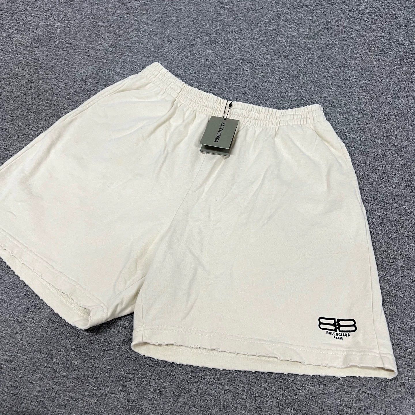 Balenciaga Balenciaga BB Logo Embroidered Casual Shorts - dmc Size US 28 / EU 44 - 3 Thumbnail