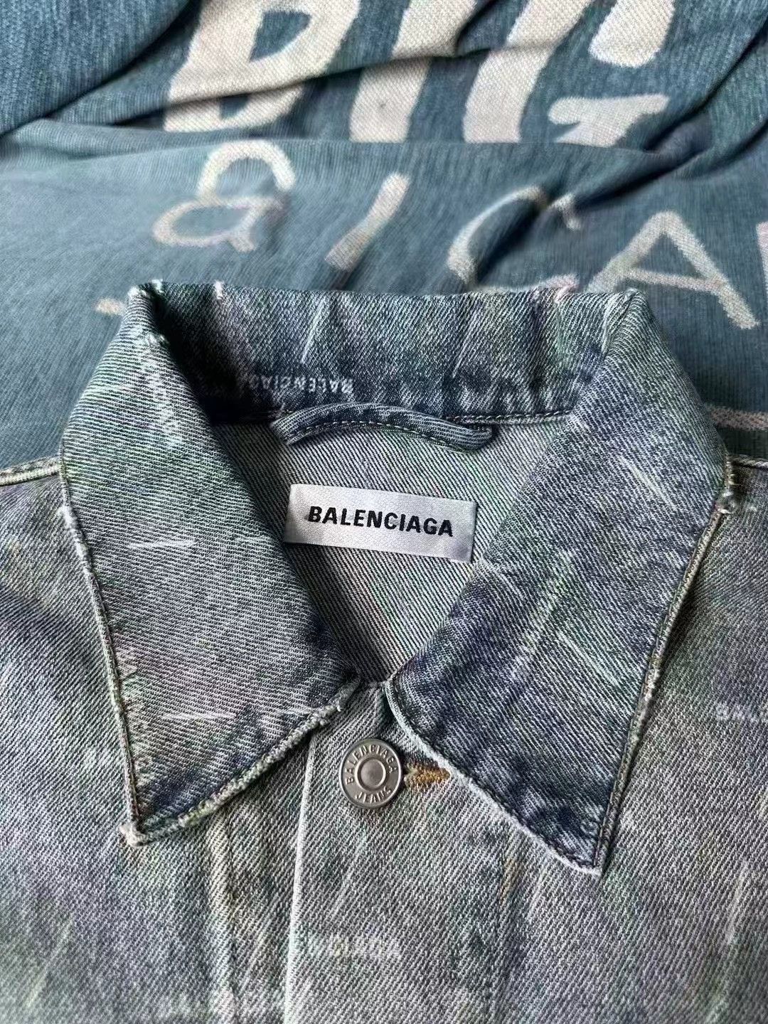 Balenciaga Balenciaga Printed Denim Jacket - dmc Size US XS / EU 42 / 0 - 3 Thumbnail