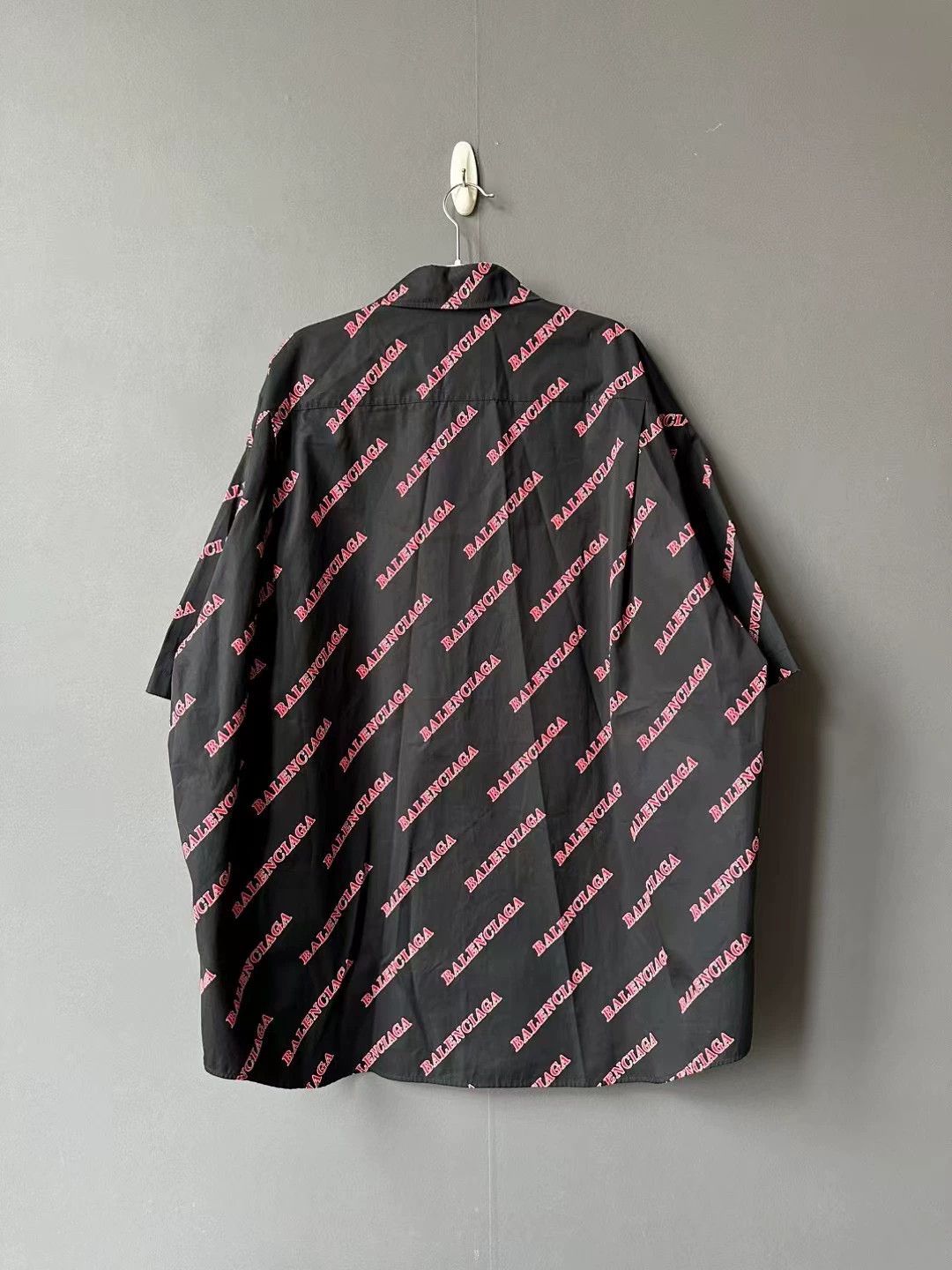 Balenciaga Balenciaga Logo Print Zip Short Shirt - dmc Size US XXL / EU 58 / 5 - 2 Thumbnail