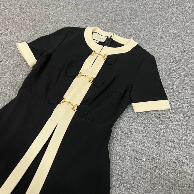 Gucci gucci color-blocked dress with horsebit detail-dmc Size M / US 6-8 / IT 42-44 - 3 Thumbnail