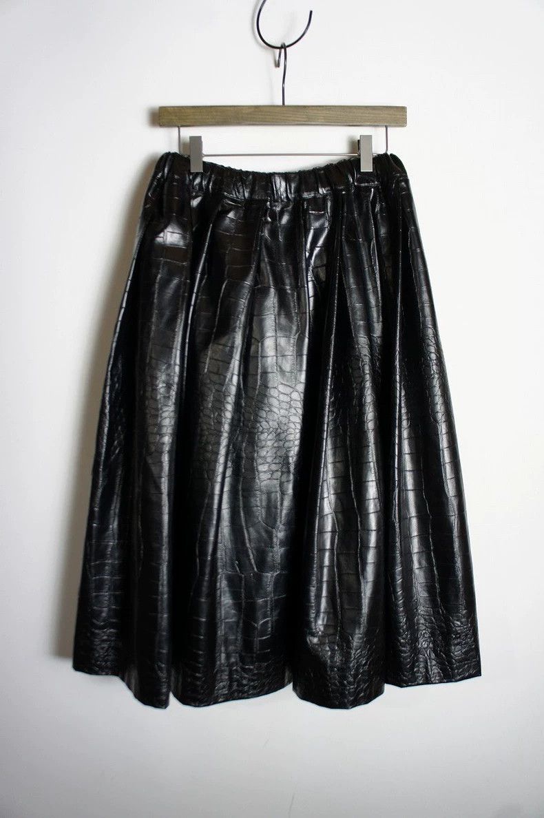 Comme des Garcons CDG Black Croc-Embossed Leather Skirt - dmc Size 24" / US 00 / IT 34 - 2 Thumbnail