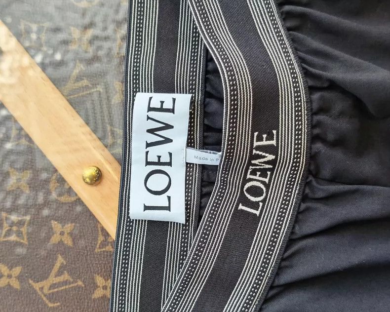 Loewe Loewe Women's Black Casual Shorts - dmc Size 24" / US 00 / IT 34 - 6 Thumbnail