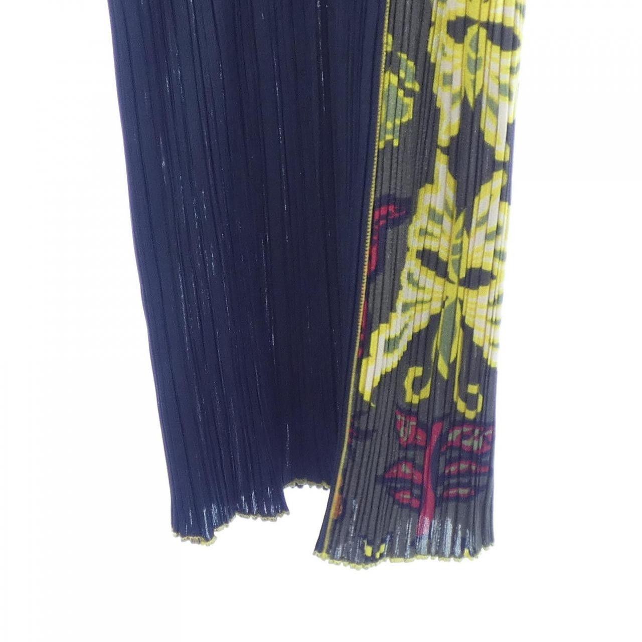 Issey Miyake Issey Miyake Pleats Please PP92-JF021 Pants Others Pants PP92-JF021 DUTY FREE for USA Size ONE SIZE - 4 Thumbnail
