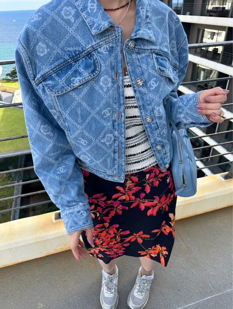 Chanel Chanel Blue Logo Denim Jacket - dmc Size US L / EU 52-54 / 3 - 7 Thumbnail